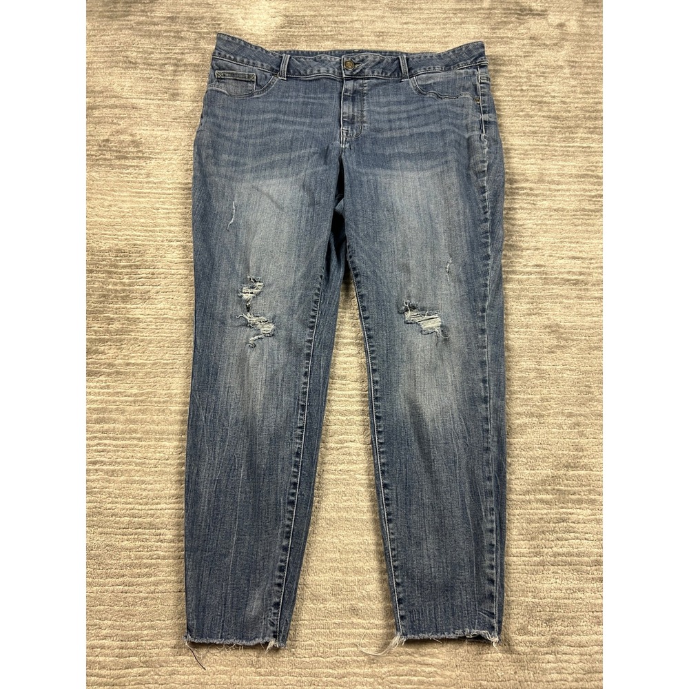 Maurices Jeans Women 22W Blue High Rise Distressed Raw Hem Stretch Denim H0319